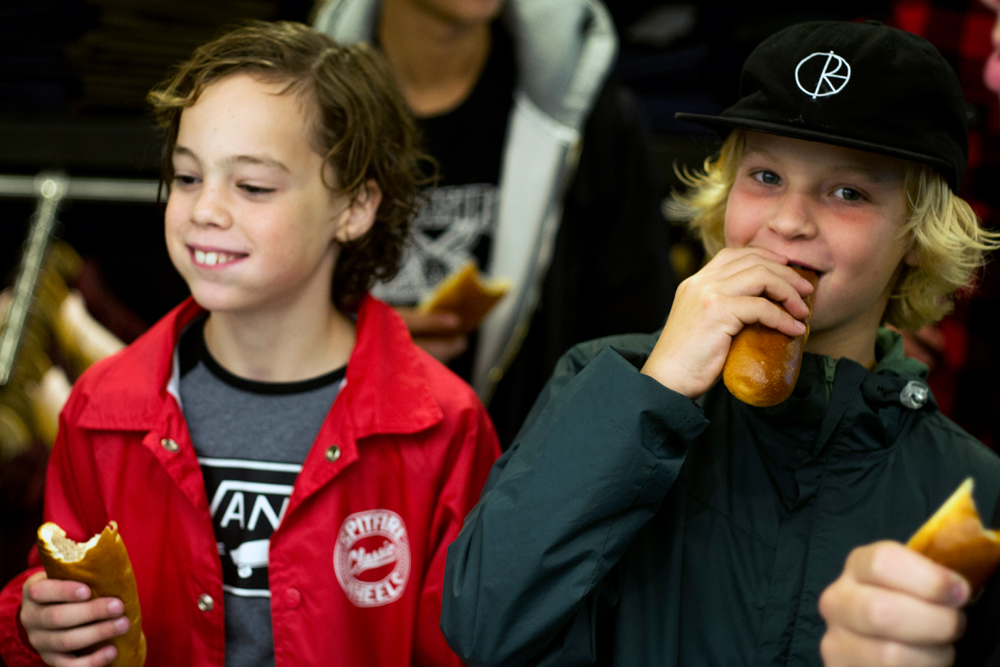 1-de-worstenbroodjes-waren-weer-lekker