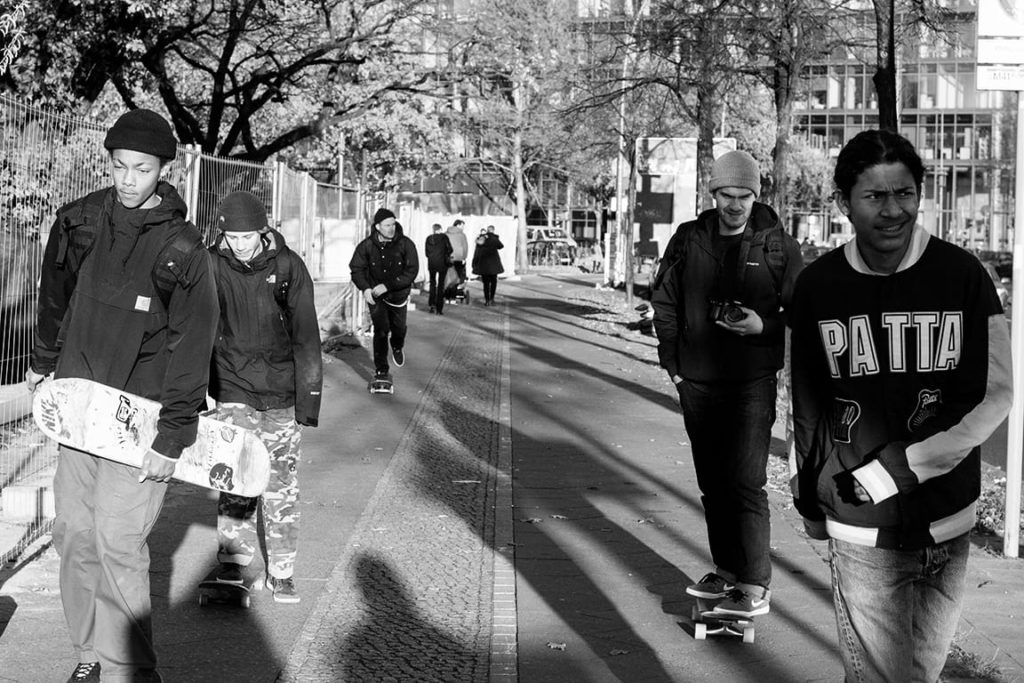 13-onderweg-naar-de-wereldberoemde-kulturforum-spot